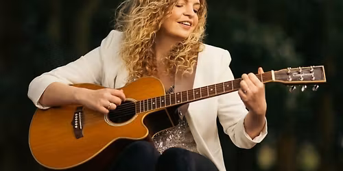 Holly Turton live at the Punch Bowl & Ladle !