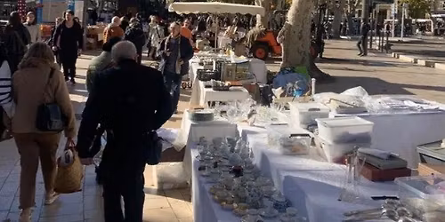 Brocante d\u2019Aix en Provence