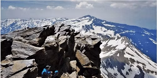 Subida al Mulhacen durante el deshielo, Sierra Nevada \u2013 Senderismo de Monta\u00f1a