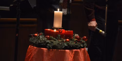 NINE LESSONS & CAROLS