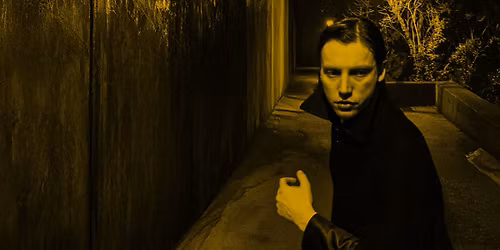 Alex Fernet live + dj Outback \/ UGLY PARTY!