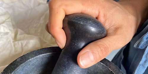 Formation pigments \/ laques v\u00e9g\u00e9tales et fabrication de couleurs aquarelles avec Anne Sylvie Godeau