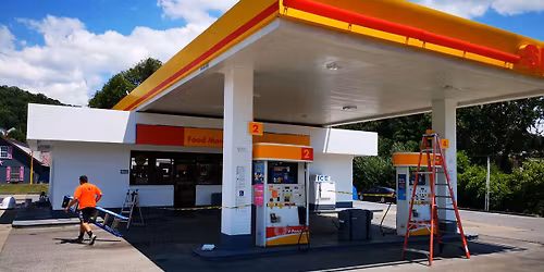 The Gas Pedal's Annual Free Christmas Dinner