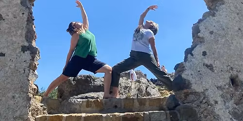 Ayaruved\u00edsk hausthreinsun \u00e1 V\u00f6kulandi\/\/matar\u00e6\u00f0i,yoga, hreyfingu og sl\u00f6kun\/\/Hei\u00f0a,S\u00f3lveig og Tinna