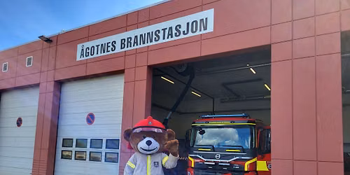 Open dag p\u00e5 \u00c5gotnes brannstasjon