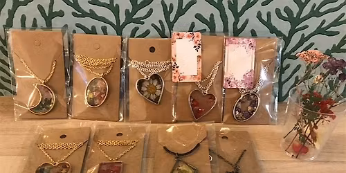 Pressed Flower and Resin Jewellery Workshop