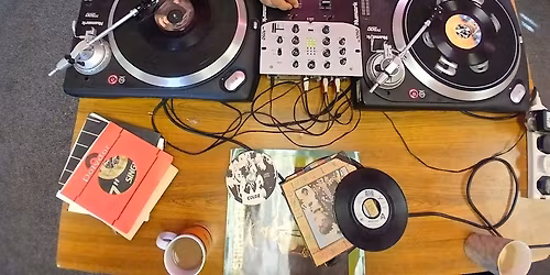 Halloween DJ lessons& free pumpkin carving
