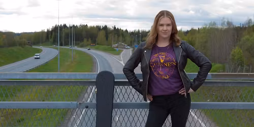 Augustikv\u00e4ll p\u00e5 paviljongen med Kattis Band - Kattis Band Tanssisaaren lavalla 