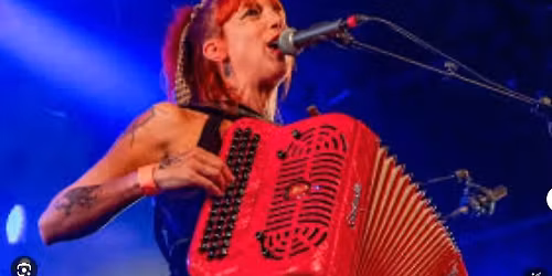 Nini Poulain \u00e0 Sougeal !