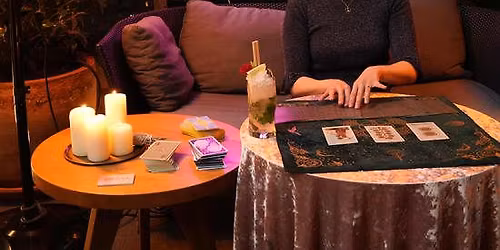 Tarot & Cocktails en Eleven Rooftop