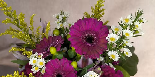 Floral arrangement workshop @ Roscoe Community Center 