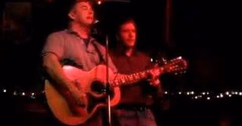Donal O'Shaughnessy plays at Grace O'Malley's