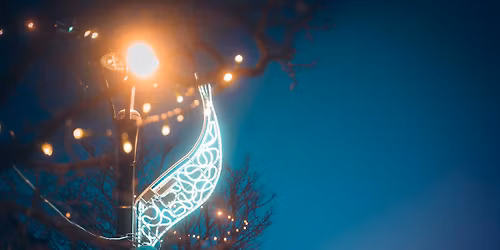 Joyeux Flo\u00ebl autour du feu!