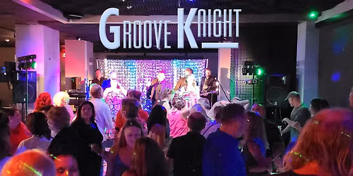 Grooooooove Knight at Bar Louie!