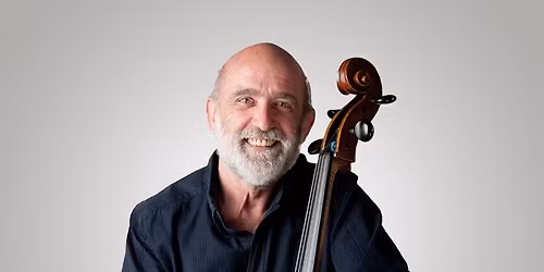 GRYLLUS VILMOS: N\u00d3T\u00c1S MIKUL\u00c1S csal\u00e1di koncert