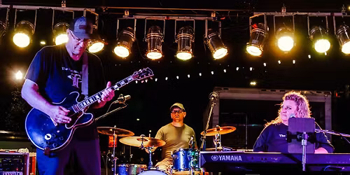 The Platinum Pearls are at Axes and Axes!