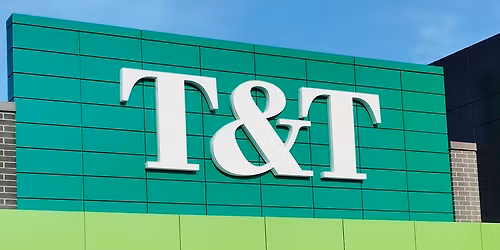 \ud83c\udf84\u2728 Christmas Party Pong at T&T Promenade Store! \ud83c\udf89\ud83c\udfd3