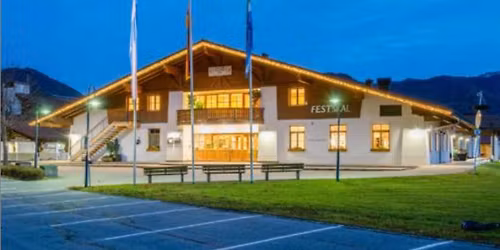 Silvesterfeier mit Live-Musik im Festsaal