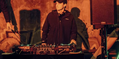DJ EVAN