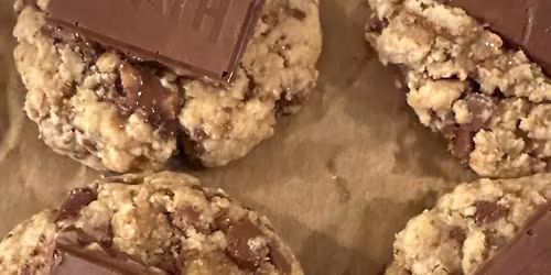 Pop Up Shop \ud83c\udf85\ud83c\udffc 