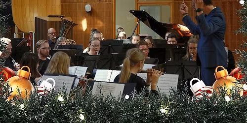 Musikalsk julehygge i M\u00f8llevang Kirke med Aarhus Harmoniorkester