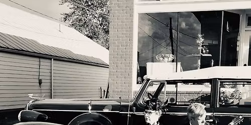 Town tree lighting with live music by Casaundra May & James 6-8