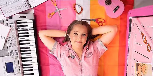 Phoebs, You\u2019re a Lesbian.