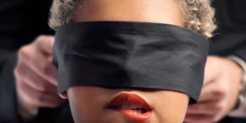 Diary of Dara book signing