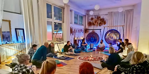 Warszawa \u015awi\u0105teczny Relaks Gongi Misy Handpan Koshi B\u0119bny Didgeridoo Kakao  \u015apiew