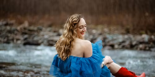 Holiday House Show feat. Taylor Dallas Vidic