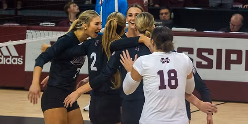 Missouri Tigers at Tennessee Lady Volunteers Womens Volleyball