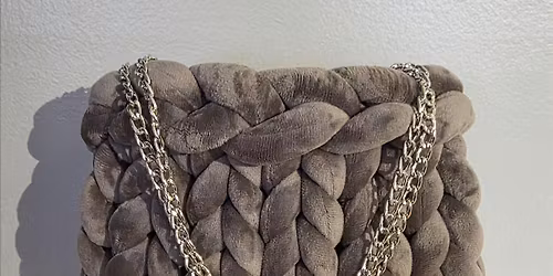 Chunky Knit Purse Workshop - Paradise Hills Vineyard & Winery