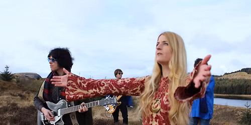 Lavinia Blackwall supported by Bitterbeck and The Meteorite