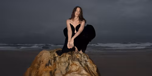 Meg Washington \/ QIRKZ IN THE HUNTER