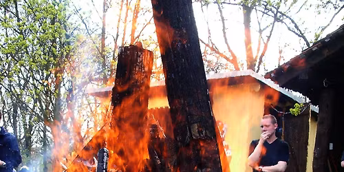Maifeuer mit The Rollin` Bros auf der Parkb\u00fchne GeyserHaus