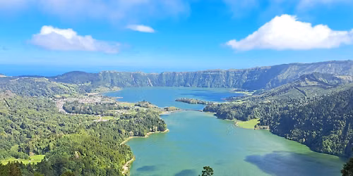 Caminhando na Ilha de S\u00e3o Miguel