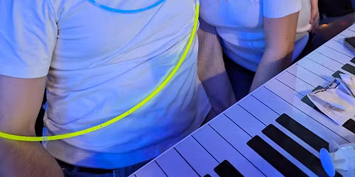 Dueling Piano Show -All-request Fun