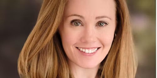 Glamour, Gaze, and the Modern Stage: 100 Years of Hollywood Jewels