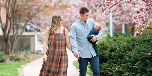 Spring Bloom Family Mini Sessions! 