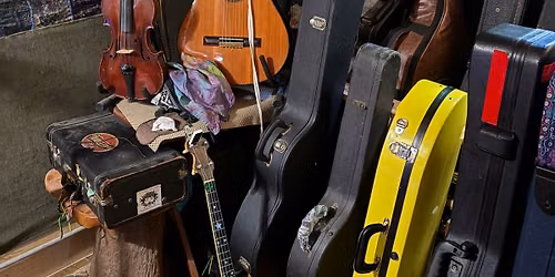 Alontano returns to Hoffner Pub!