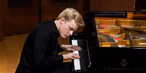 Los Angeles Philharmonic - Alexandre Kantorow at Walt Disney Concert Hall