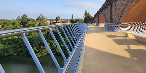 "F\u00eate" le pont : une vir\u00e9e sur la passerelle