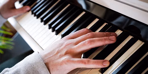 88 Keys Dueling Pianos