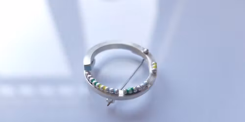 Making a brooch and its clasp - Thematic Saturday