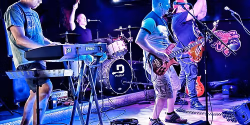 DESTINATION WEST ROCKS BENNY'S ON PARADE DAY!