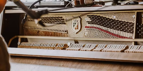 RAMPELYS i Pakkhushallen (juni)