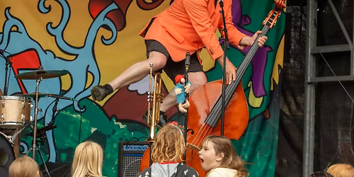 B\u00f8rnekoncert - Mek Peks \u00c5h Abe Trio