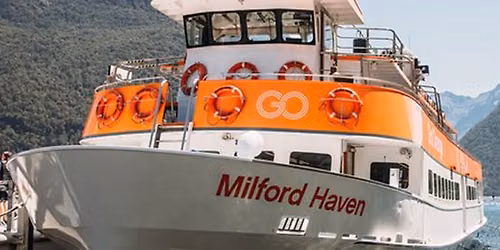 Milford Sound Scenic Cruise of the Fiords