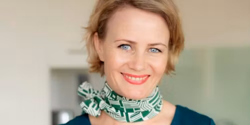 Sigrid Sollund | Litt hevn, takk (OBS: Ny dato)
