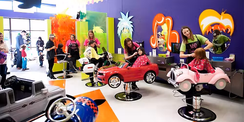 \ud83c\udf85 Meet Santa at Shear Madness Frisco! \ud83c\udf84